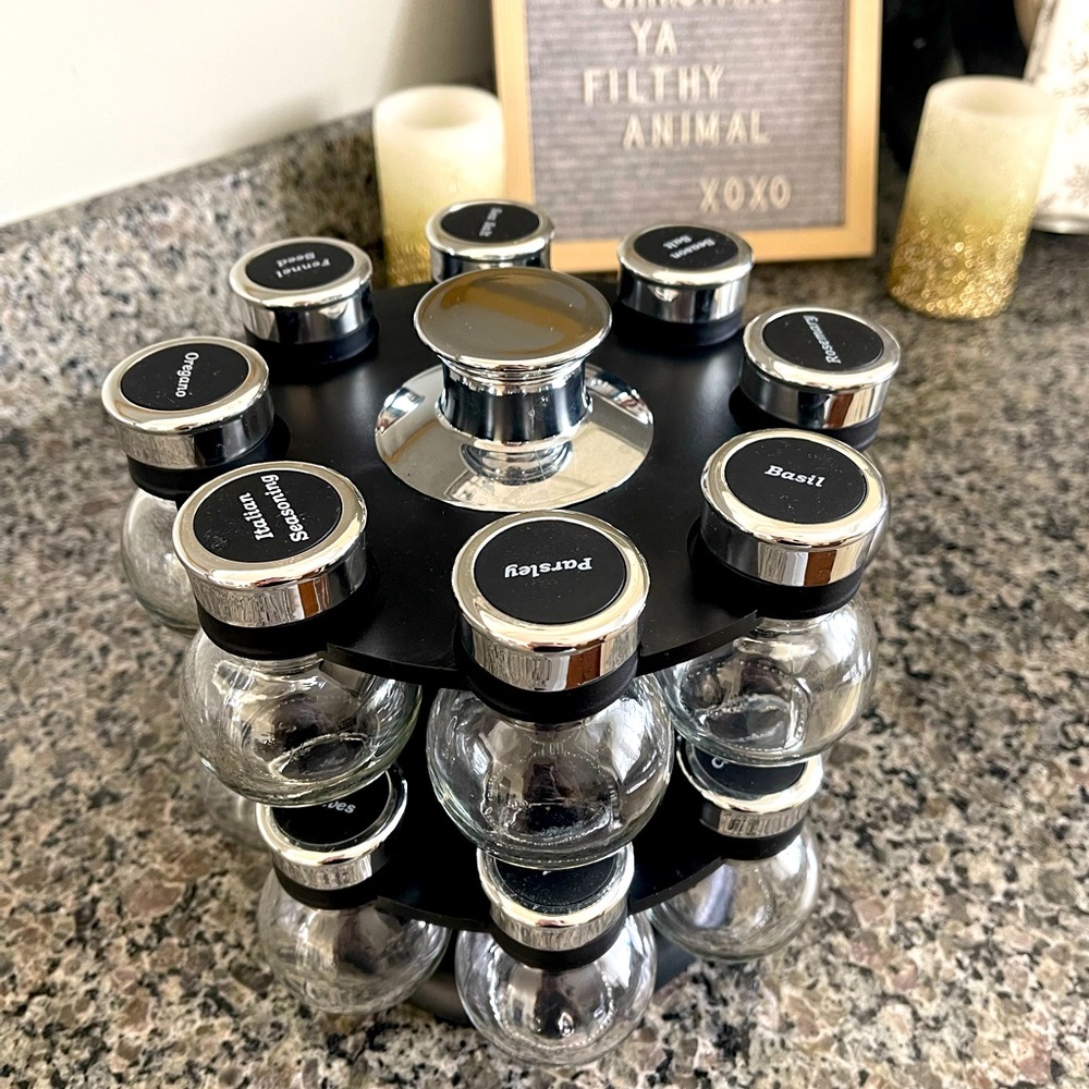 Spice turntable